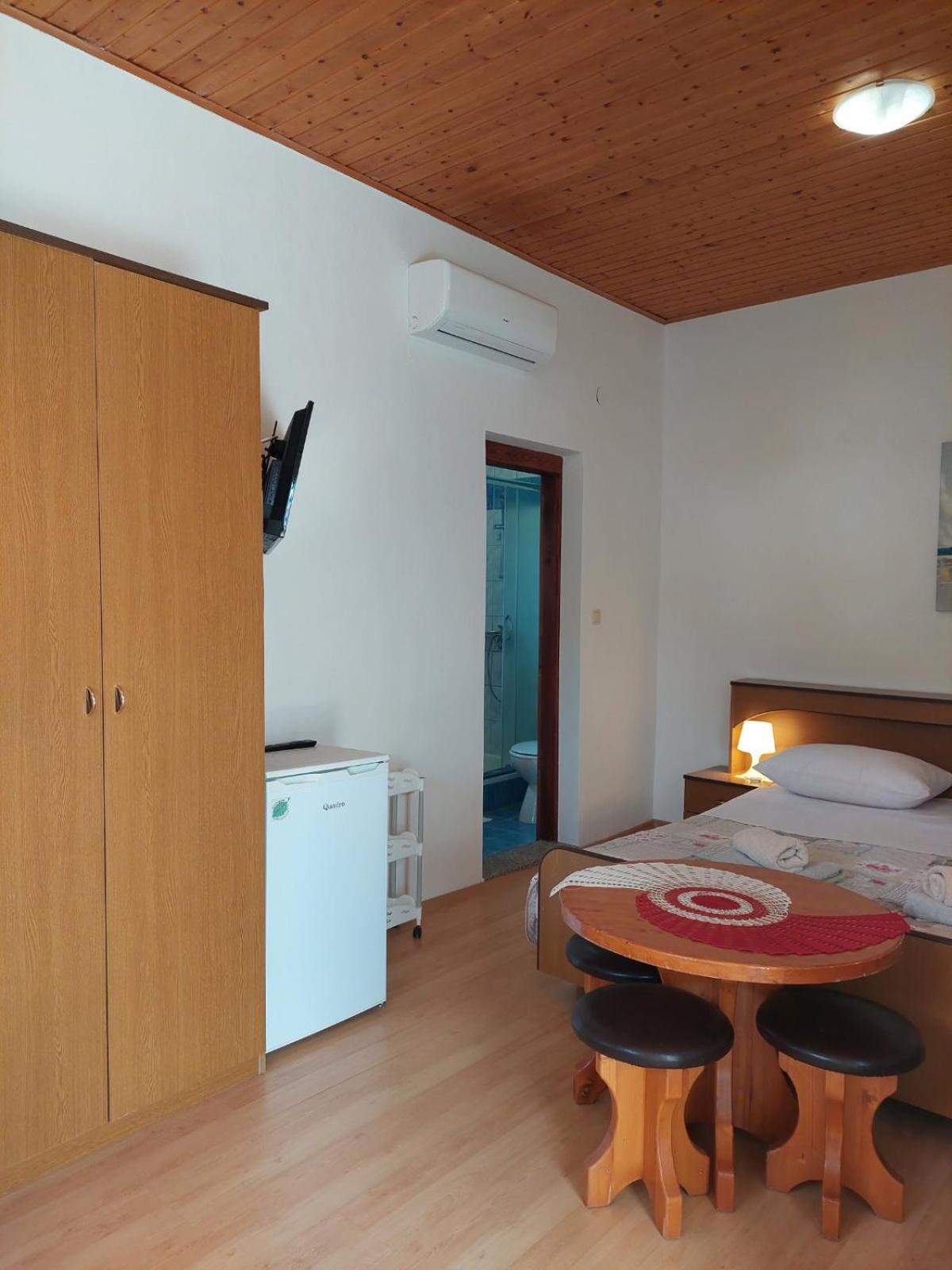 Rooms Hodanic Крк Номер фото